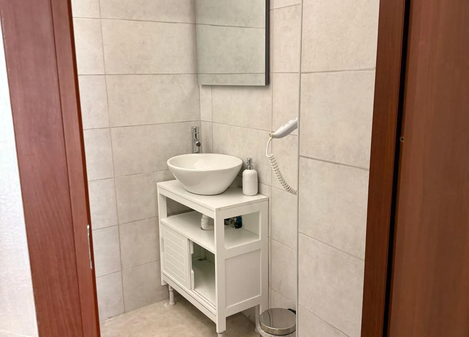 Cinecitta Rooms Haven Roma 0*,  Italia